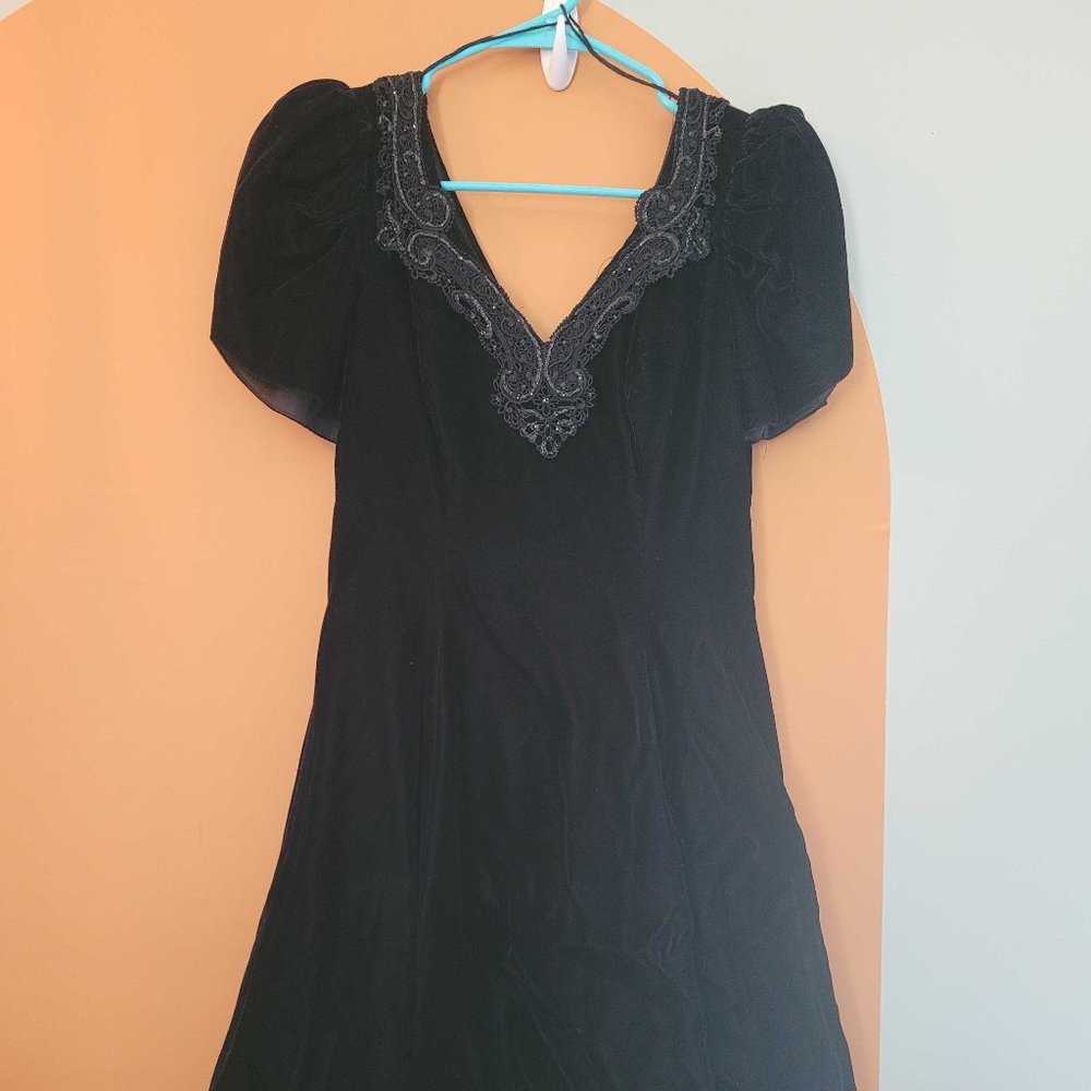 Vintage 80's Black Velvet Puffy Sleeve Dress